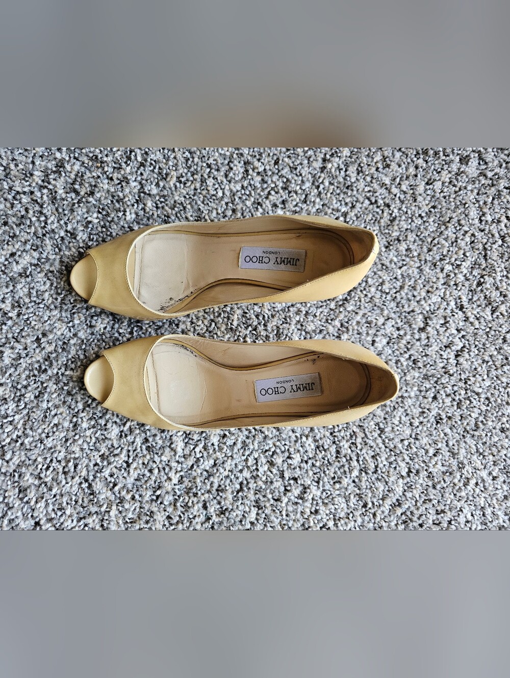 Jimmy Choo Pale Yellow Leather Pointed-Toe Pumps heel